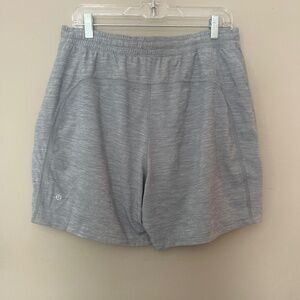 Lululemon athletic shorts heather gray men’s large